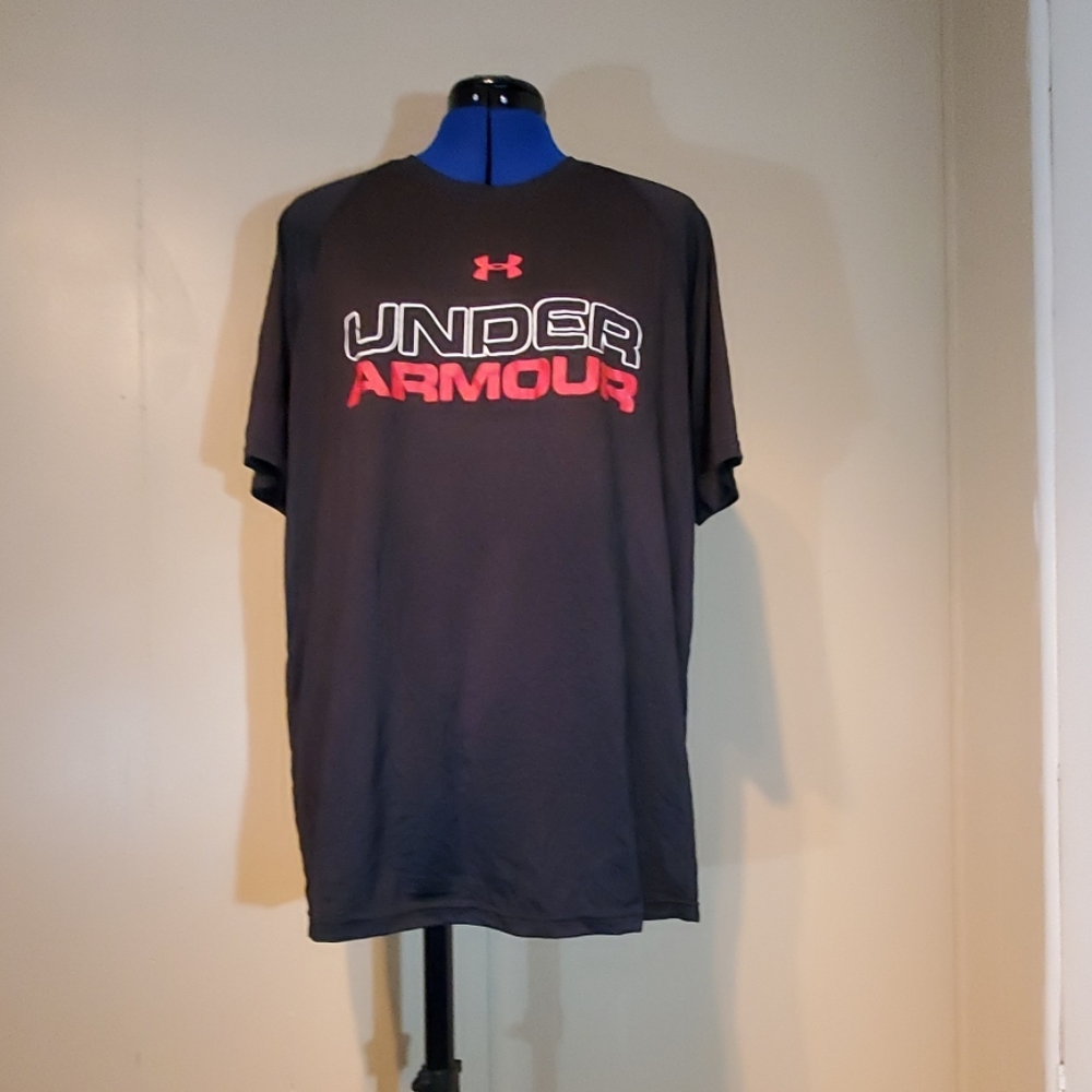 Under Armour Short Sleeve Shirt